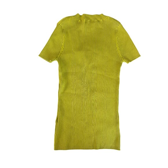 AUGUST SILK Chartreuse Green V Neck Top Size Medium - Picture 6 of 6